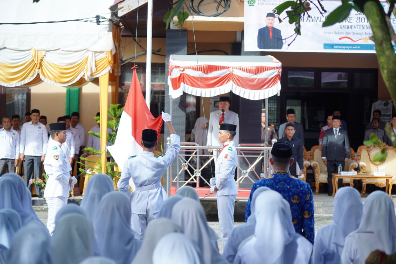 Bupati Nagan Raya  gelar upacara Hari Amal Bakti (HAB) ke-80 Kemenag RI yang berlangsung di halaman Kantor Kemenag setempat, Sabtu (3/1/2026).